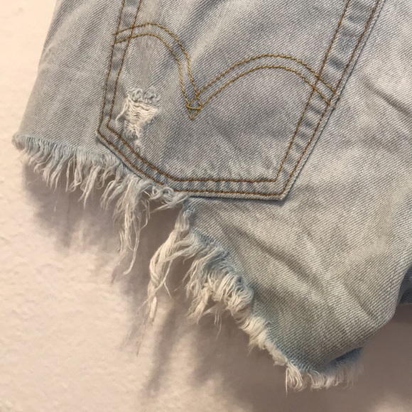 Levi’s 501 button fly jean shorts - Picture 8 of 15